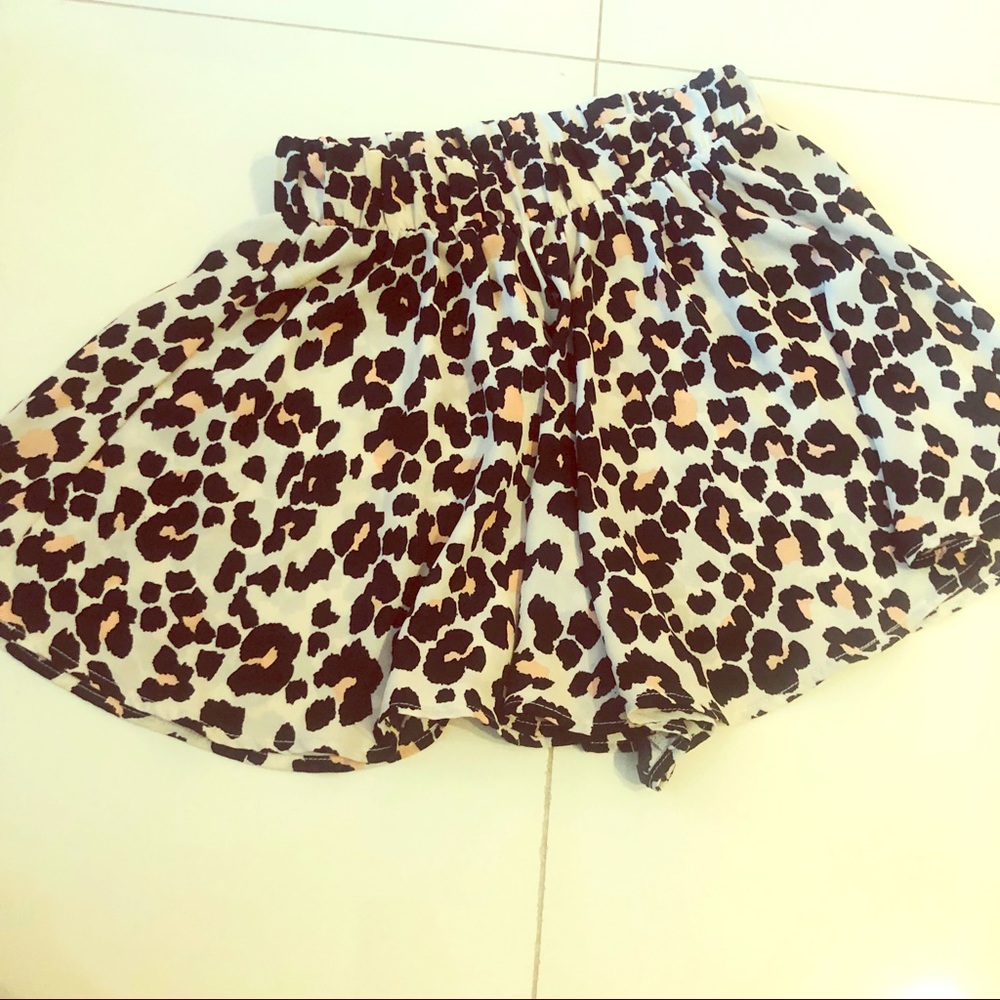 Show me your mini | leopard swing shorts | XS